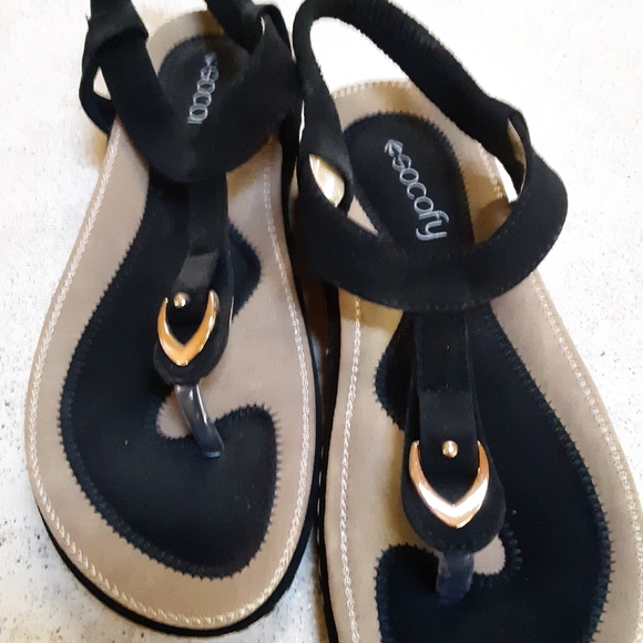 Sandals - Picture 3 of 3